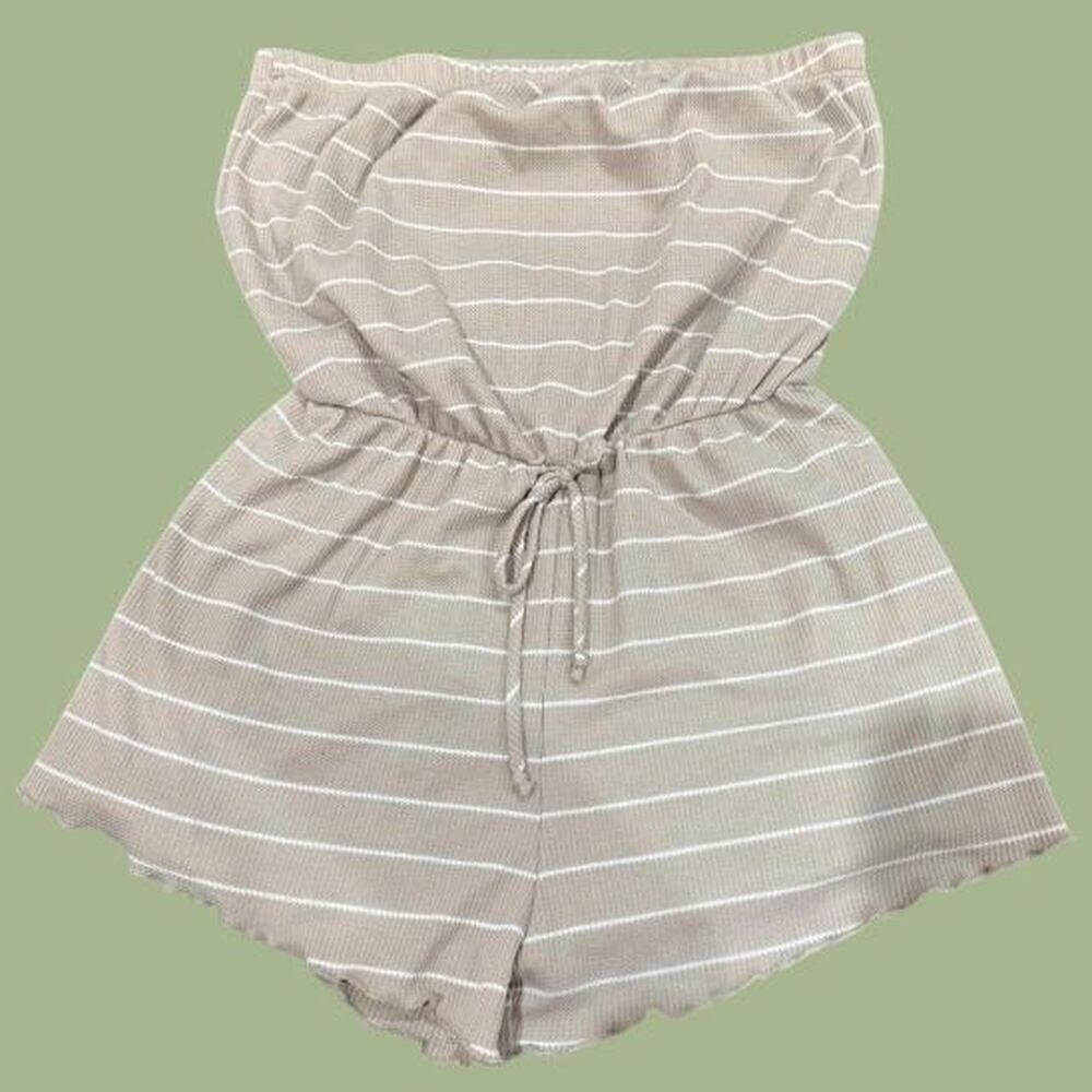 Sunday stevens beige and white